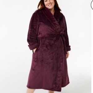 NWOT Joyspun Purple Plush Bathrobe Size 12/14